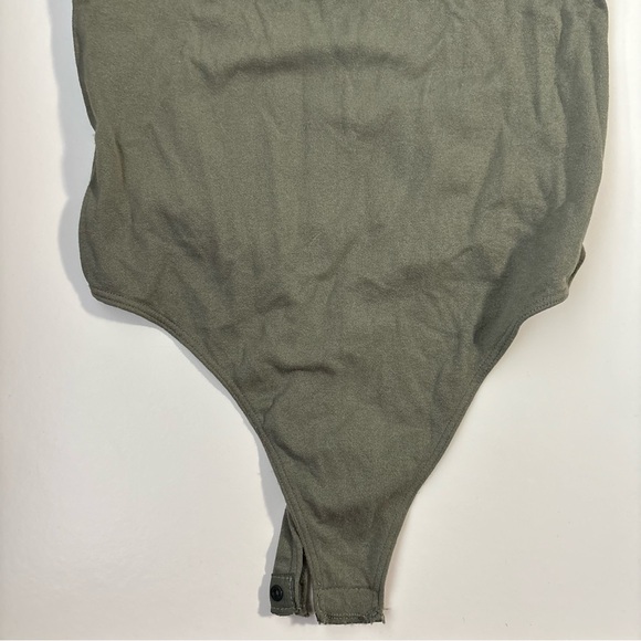 Green Seamless Bodysuit - Picture 5 of 6